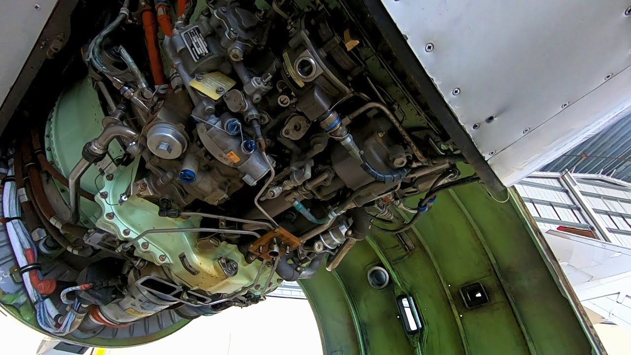 Tech Tuesday - Inside The Hawker Engine Cowling