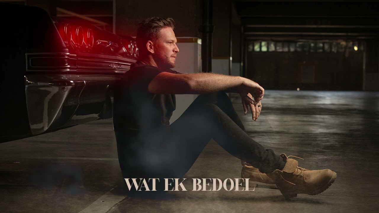 Riaan Benad&eacute; - Bosveldterapie (Lirieke Video)