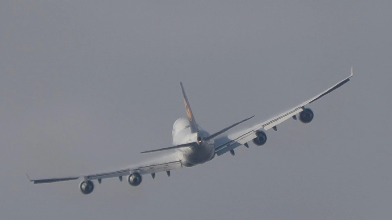 AIRPORT FRANKFURT MAIN air traffic 401 #aviation #planespotting
