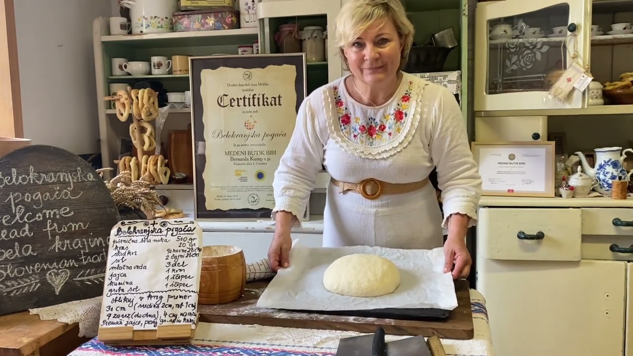 Belokranjska pogača Kako speči belokranjsko pogačo? How to bake Belokranjska pogača?