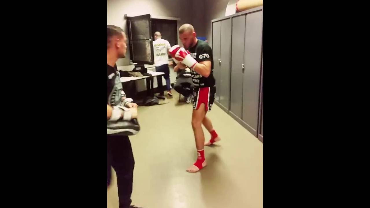 Ibrahim el boustati warming up fightclub070 backstage enfusionlive filip verlinden