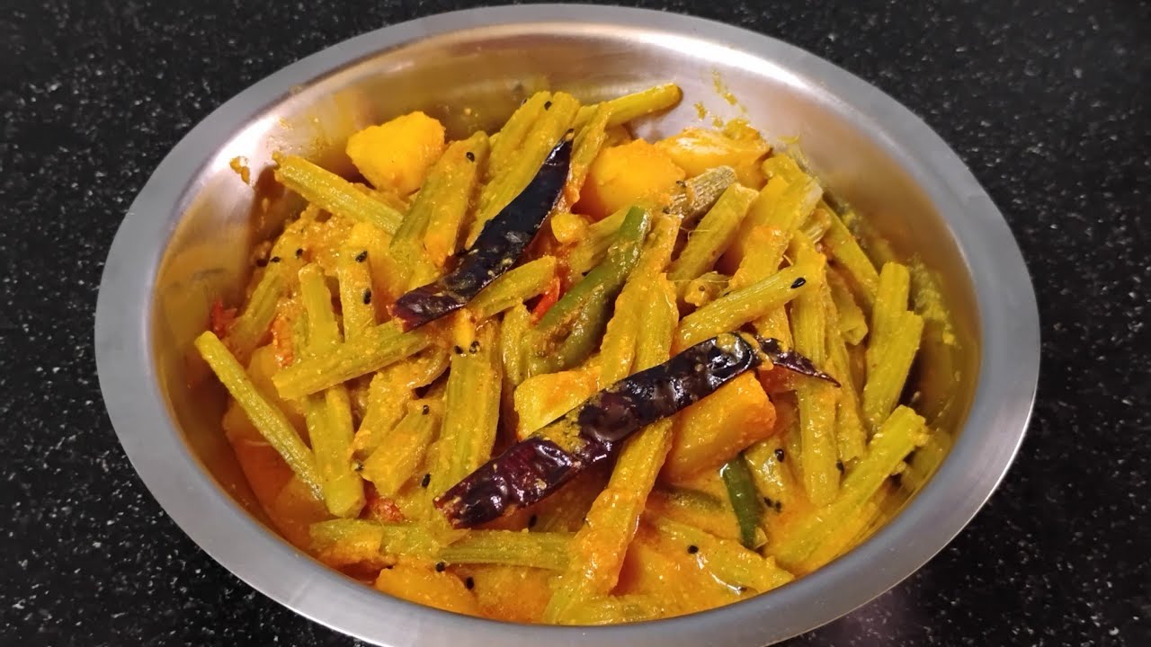সজনে ডাঁটার অনেক উপকারিতা যেমন পছন্দ তেমন করে রান্না করে খাব drumsticks recipe 