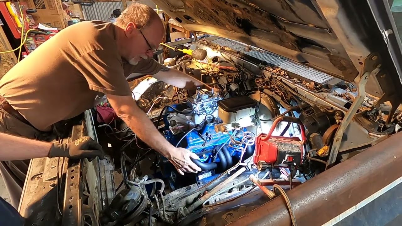1984 Chevy Square Body - First Start Awesome!