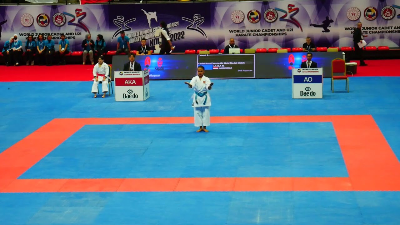 FINAL WKF 2022 - Nadlima Layla (INA) Vs Takata Azusa (JPN) - Female Kata Cadet