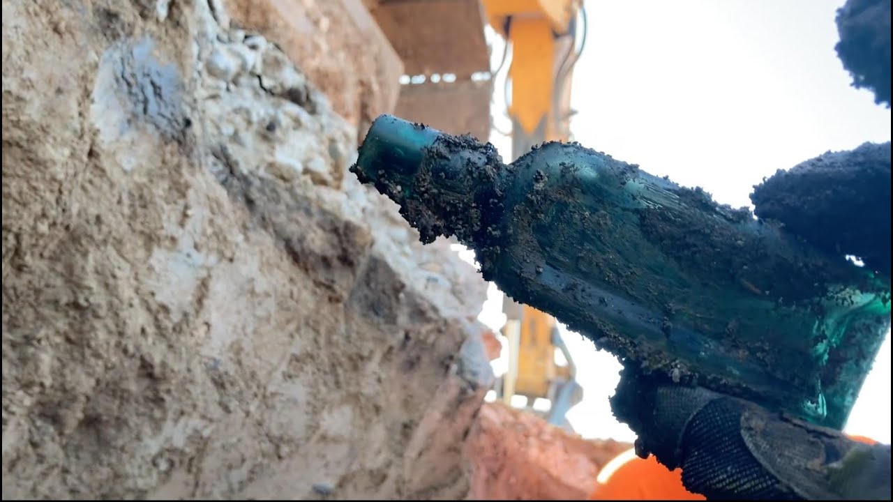 Digging Antique Embalming Bottles in Old West Undertaker Dump
