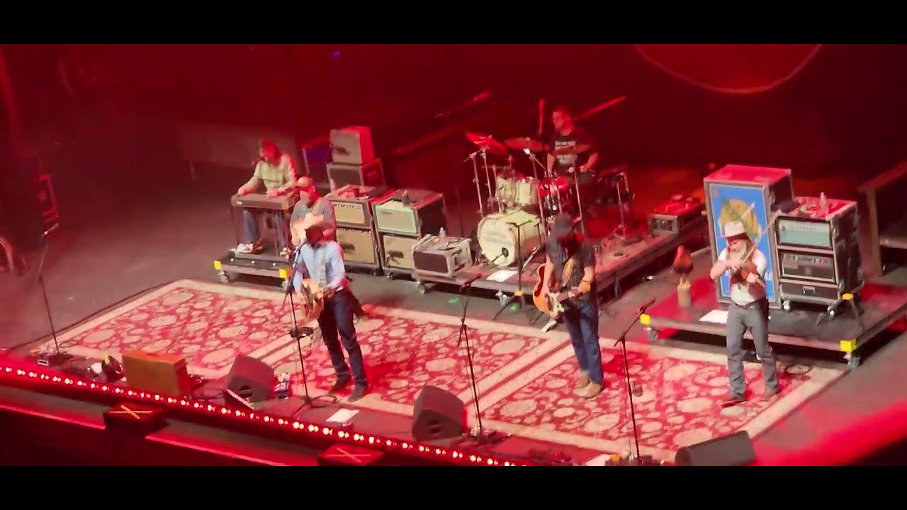 Turnpike Troubadours 