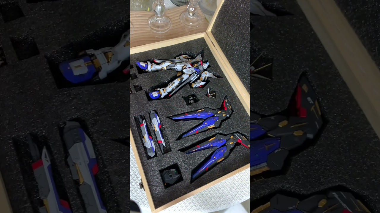 Keeping MGEX Gundam Strike Freedom in box #gundam #gunpla #gunplacustom #gunplabuilder #shortvideo