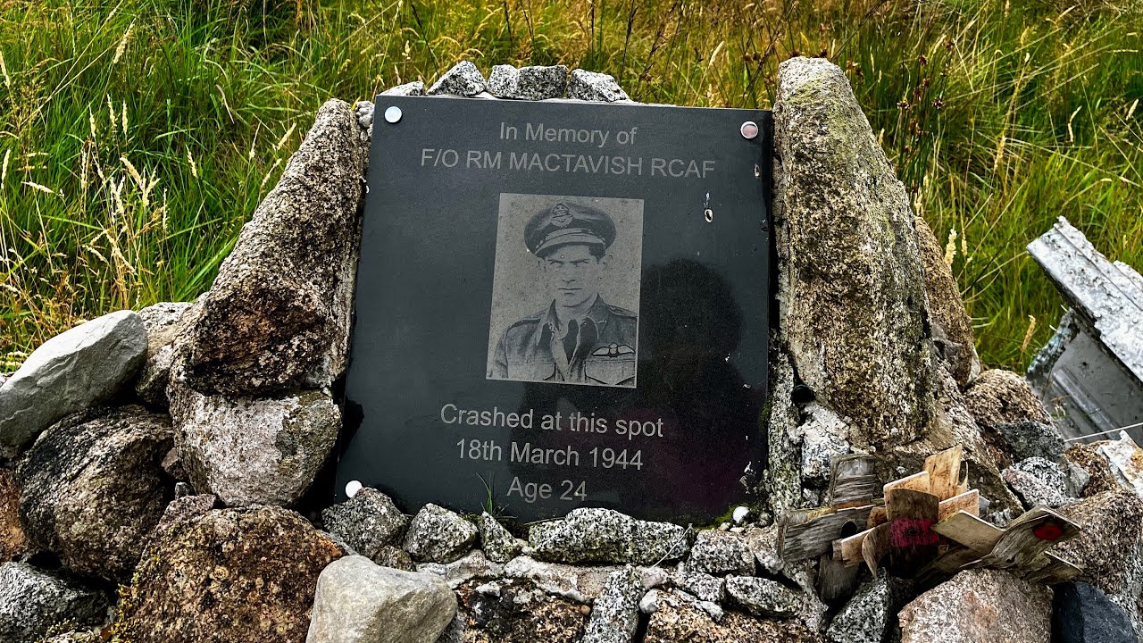 Hawker Hurricane LD594 and Supermarine Spitfire P7540