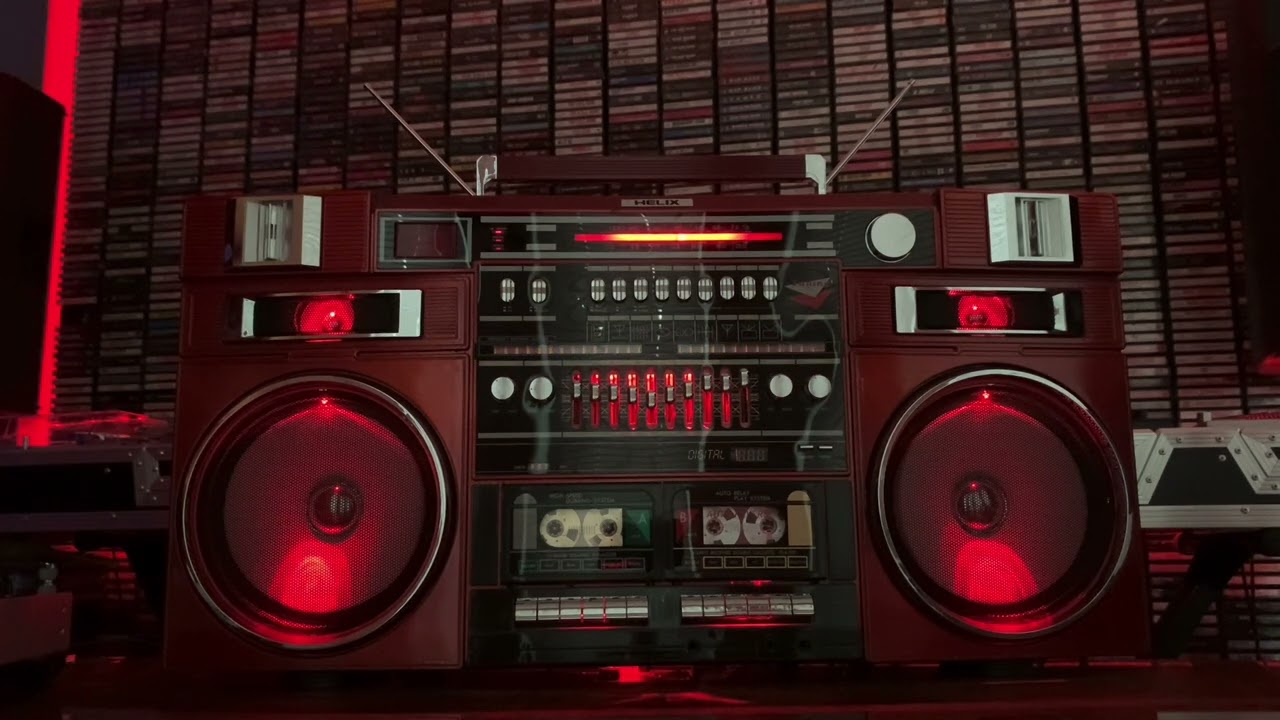 Vintage Boombox - Custom Helix HX-4700