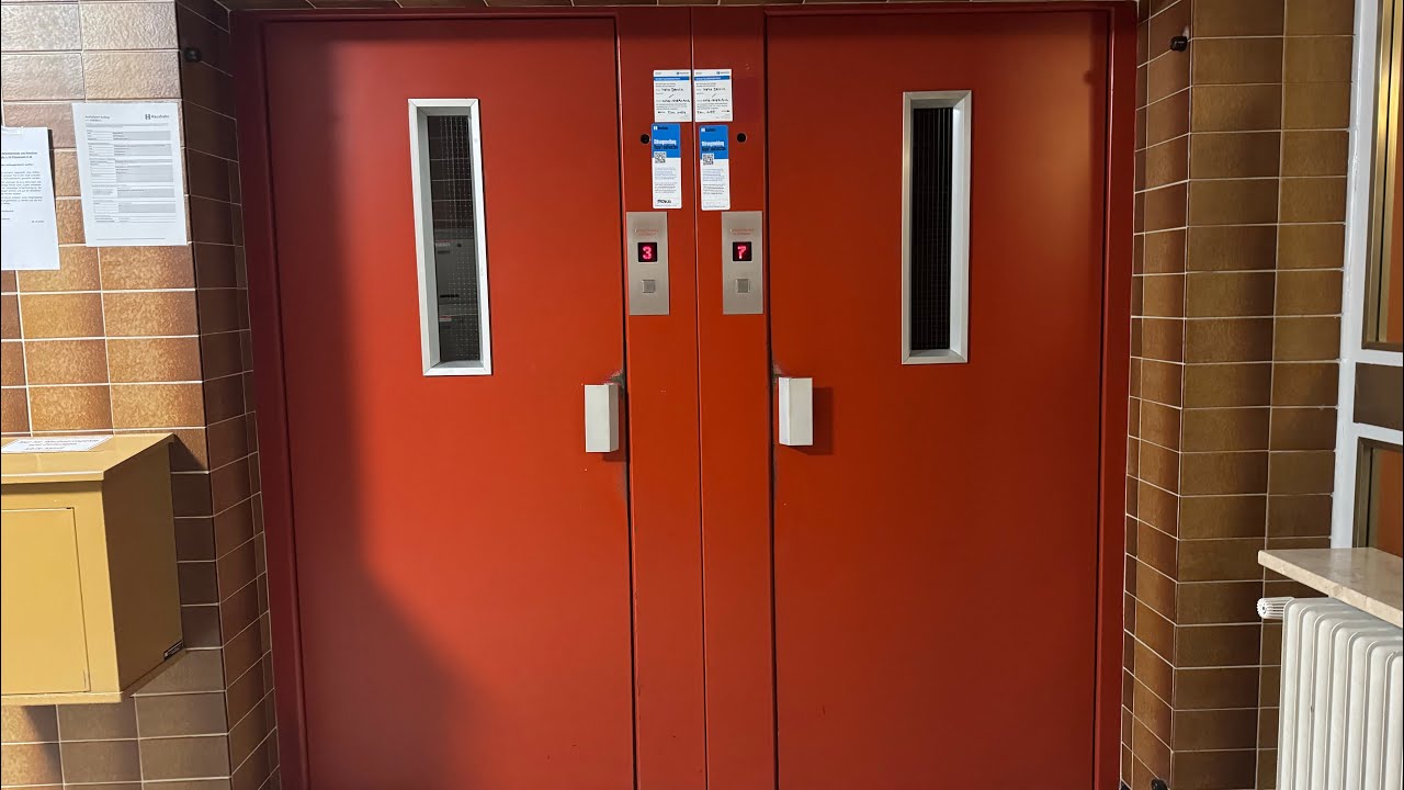 2013 Mod Haushahn Aufzug in einem Wohnhochhaus in München 