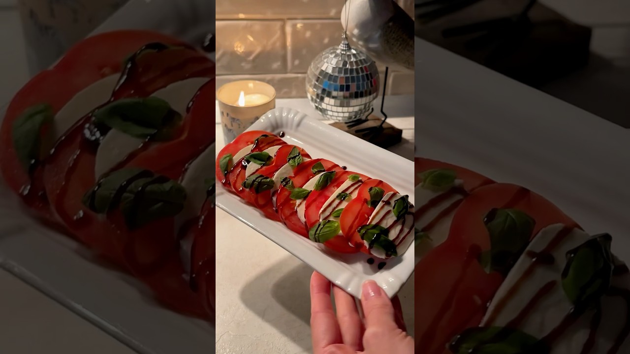 Caprese💫#capresesalad #tomato #mozzarella #easyrecipe #asmrcooking #asmr #caprese #salad #dinner