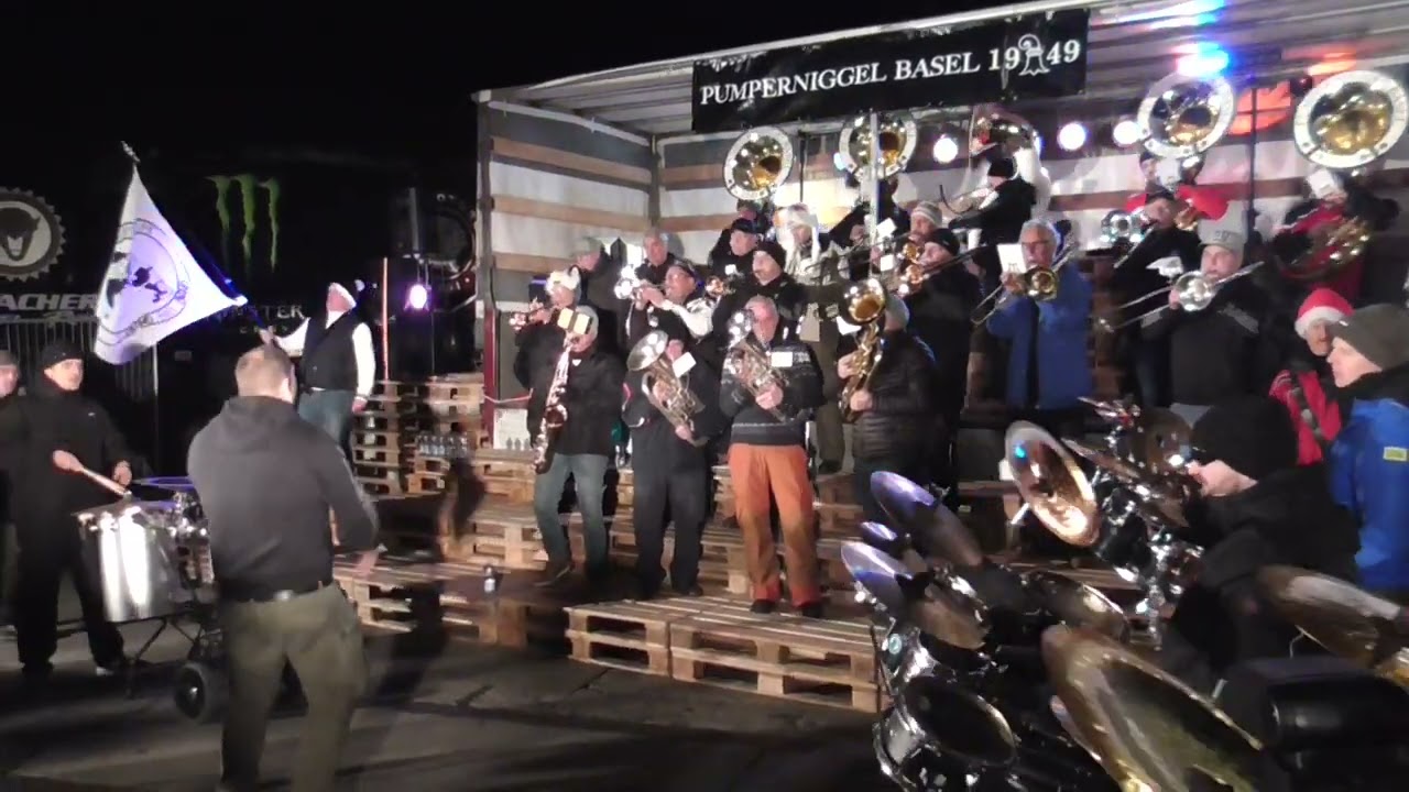 Guggenmusik Pumperniggel Basel (Pumperniggel Apres-Ski Party/ 3.12.2022)