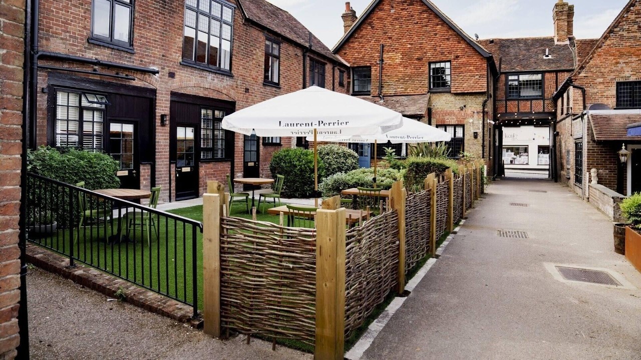 Bel & the Dragon at Red Lion Wendover, Aylesbury, United Kingdom | Travel With Kiara