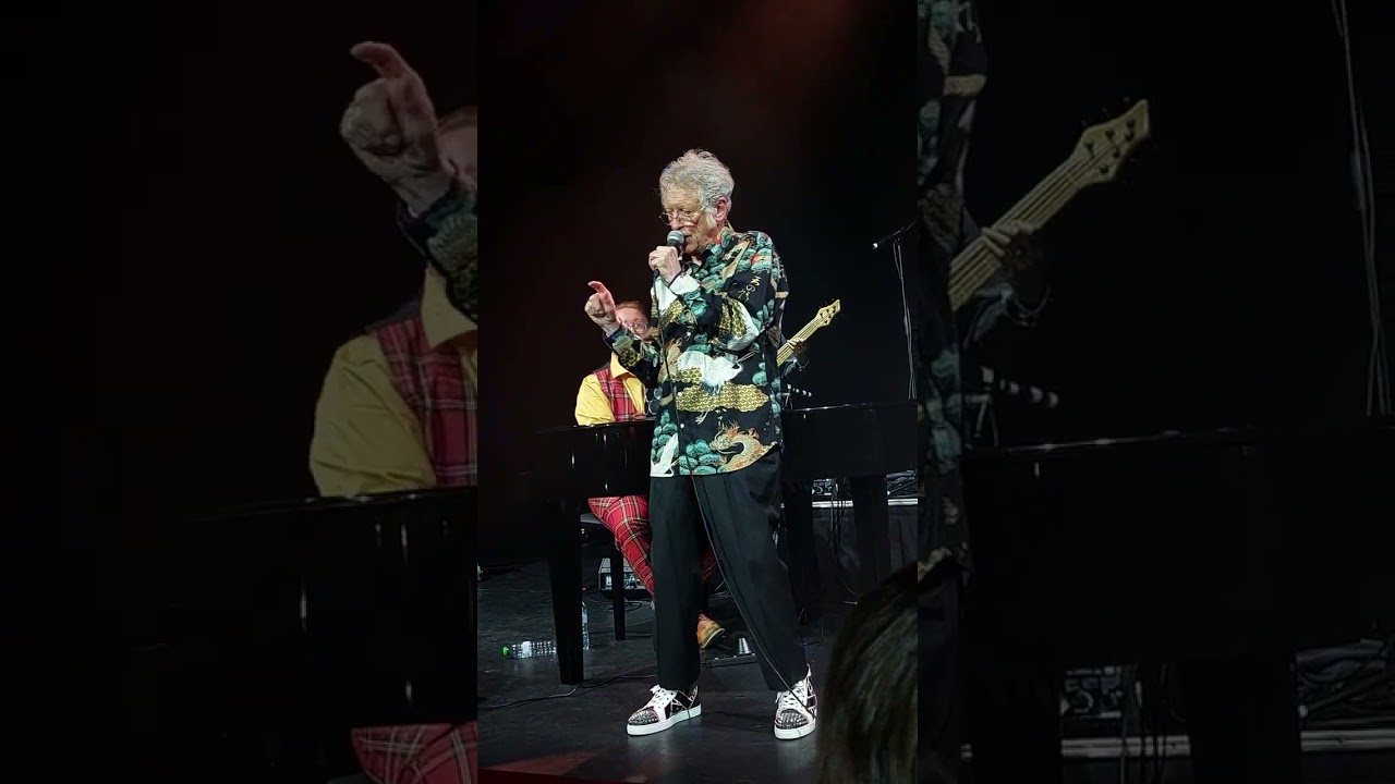 Noddy Holder with Tom Seals Walsall 6.7.2023 A little bit/I'm a rocker