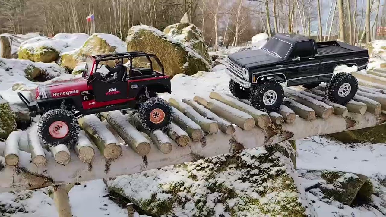 Traxxas vs. Axial