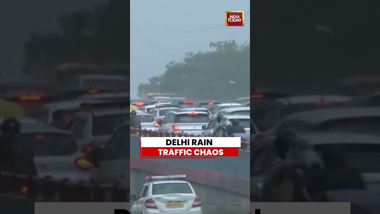 Delhi Rain Traffic Chaos | Heavy Rain Triggers Waterlogging & Traffic Jams Across NCR #delhi