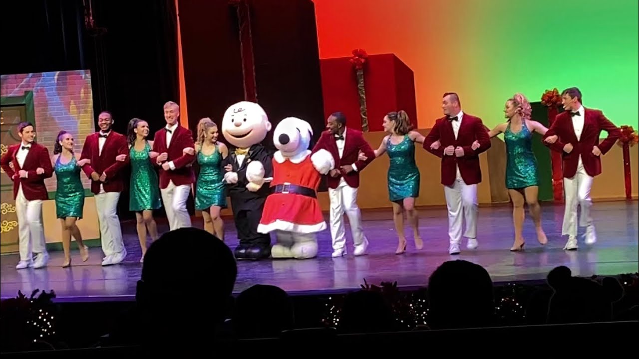Charlie Brown’s Christmas Spectacular Live Stage Show at Carowinds Winterfest