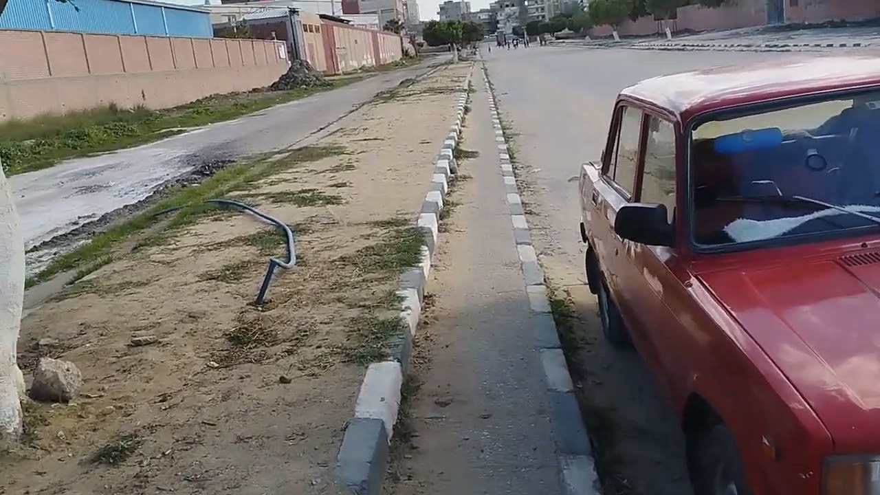 الرجوع للخلف بحذاء الرصيف شغل فاخر من الاخر 
