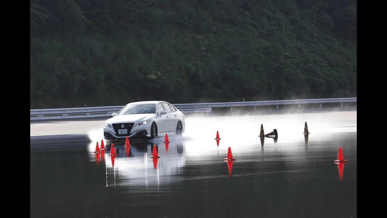【DST】トヨタ クラウン 2.0 RS アドバンス vs BMW 440i グランクーペ Mスポーツ（ウェット旋回ブレーキ編）【DST♯121-05】