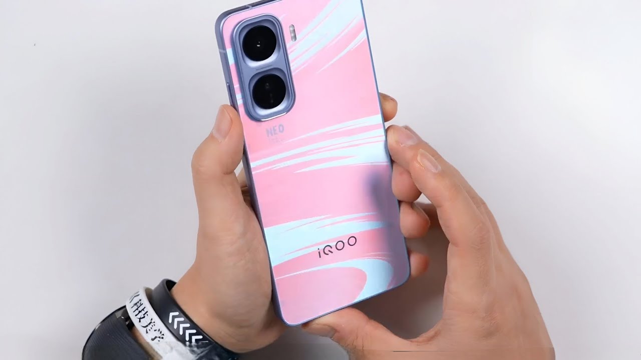 iQOO Neo 11 Unboxing & Full Review🔥 | Gaming, AnTuTu & Camera Test Impressions! 