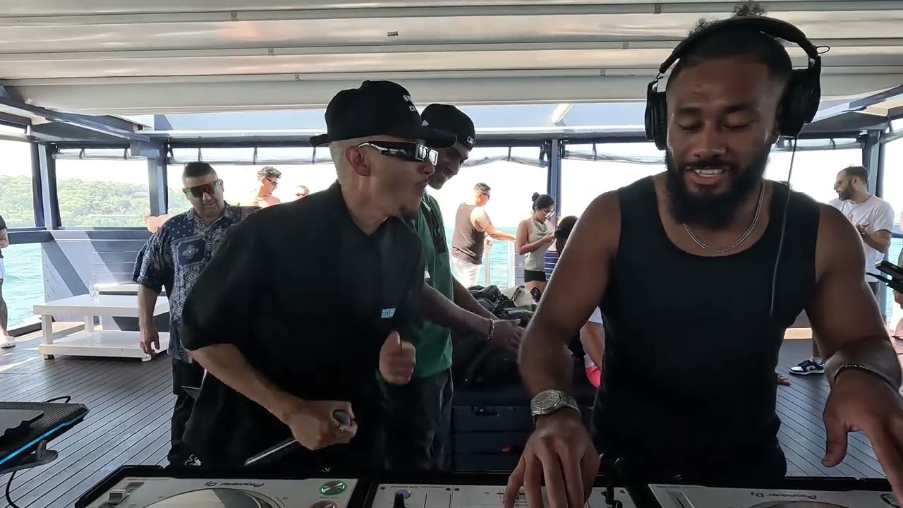 Soak City Boat Party | Sydney Harbour Party Cruise | Le Bleu
