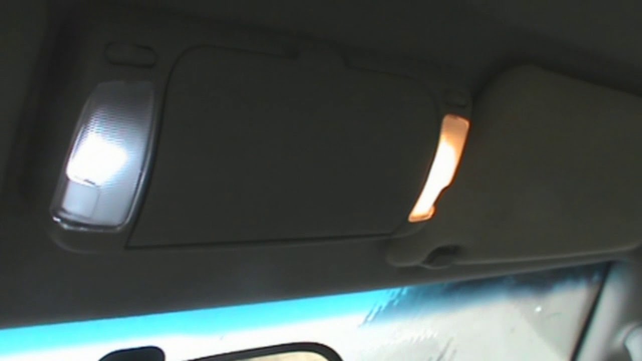 Hilux - Trocar lampadas internas comuns por leds.