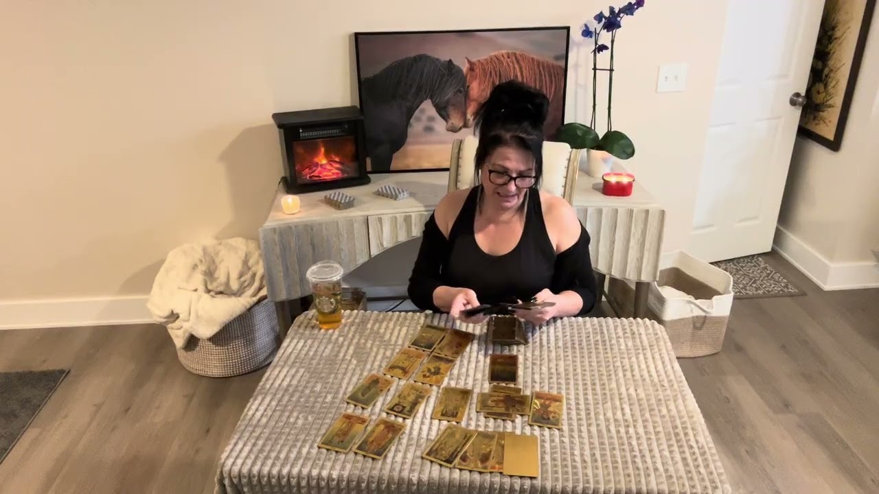 Влиятельный мужчина хочет уничтожить земного ангела, поскольку чувствует угрозу со стороны её пол...