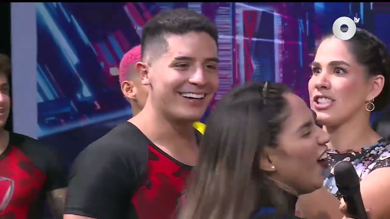 Hache es un Don Juan y las quiere enamorar a todas