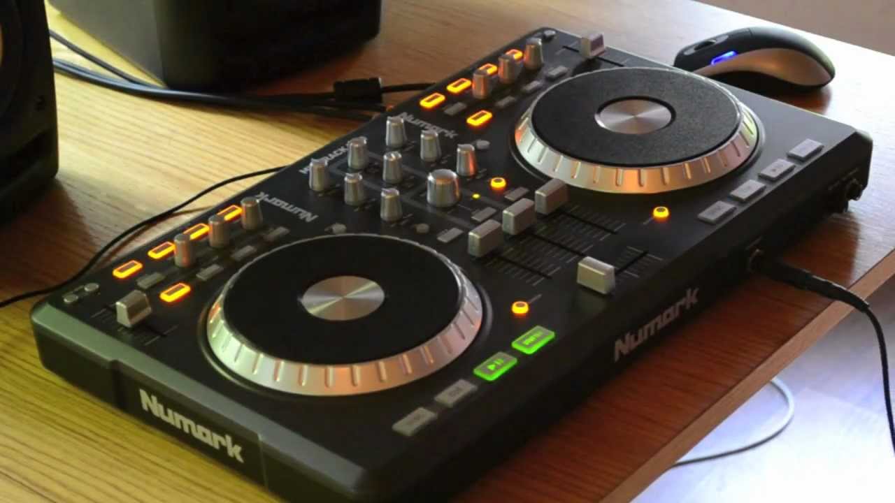 Caution House/Dance Mix August with the Numark Mixtrack Pro