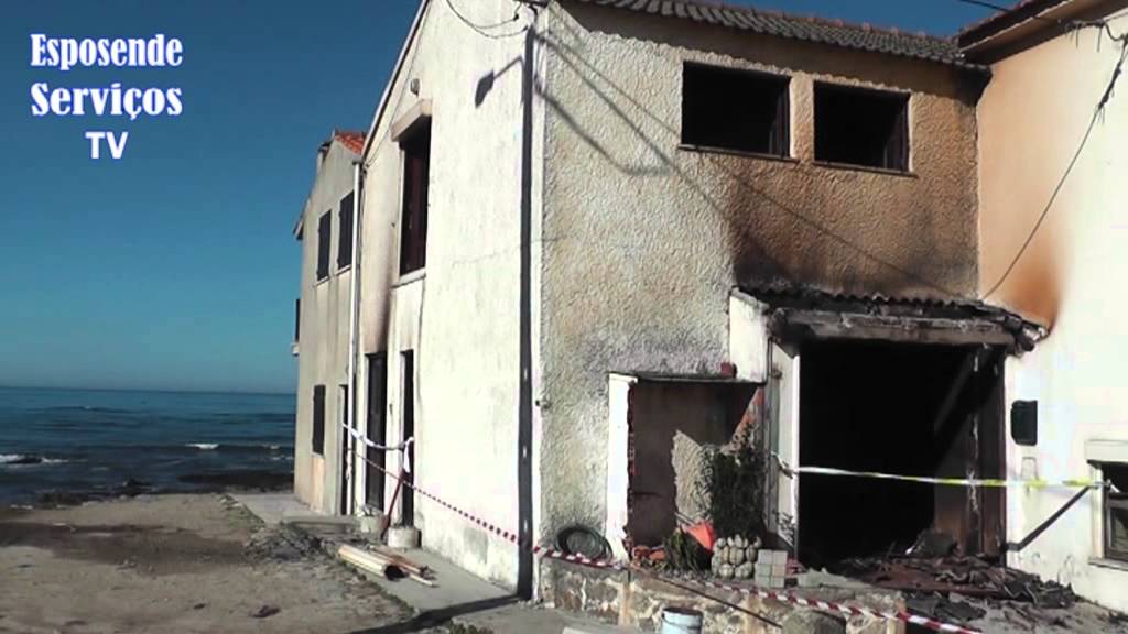 Incêndio bar da praia em Mar Esposende