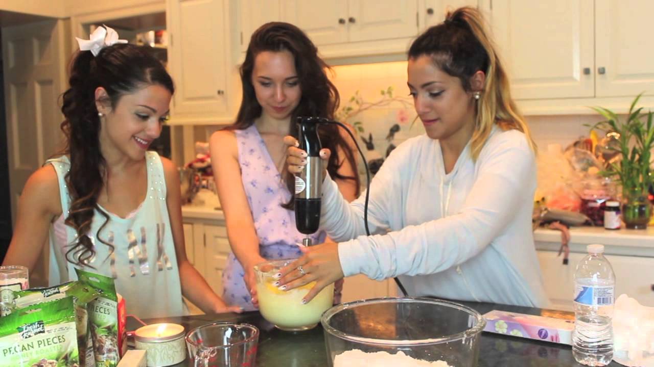 Bake With Us NikiandGabi & Sweetemelynes Baking With The Twins