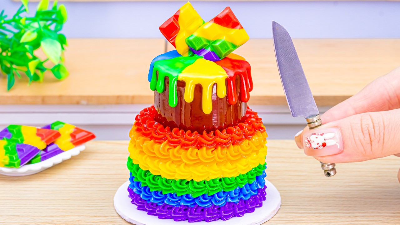 Mini Rainbow Buttercream Cake Recipe With KITKAT 🌈 Satisfying Rainbow Cake Decorating and DIY
