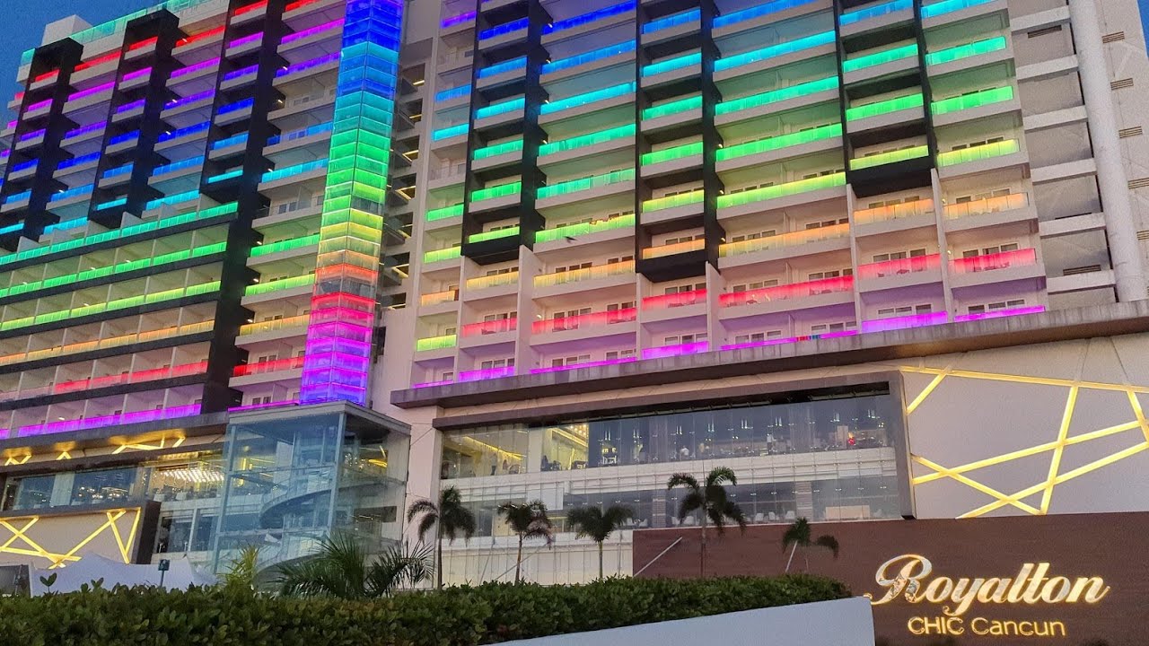 Royalton Chic Cancun Resort Review - Good or Bad?