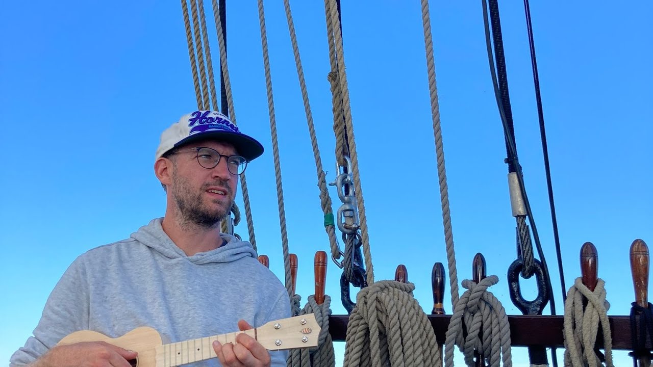 Demonstration: New Brüko S001 Soprano Ukulele (low g)