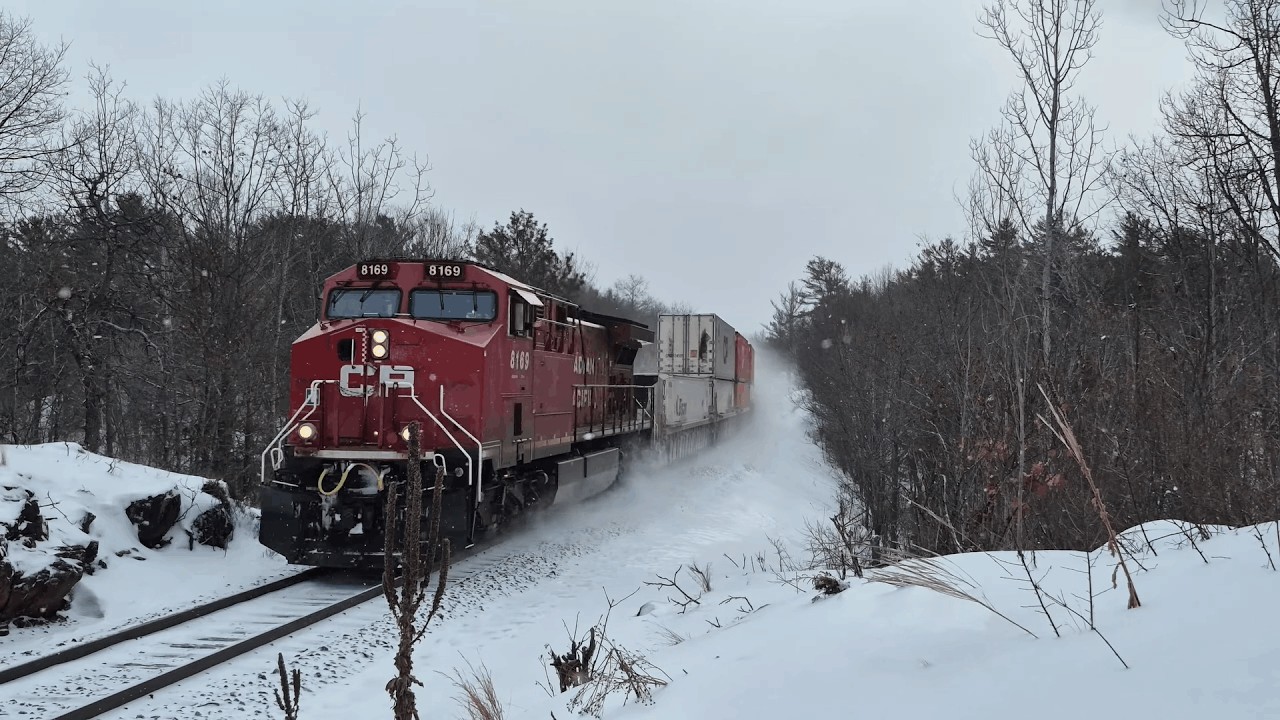 Chasing CP 119 - 8169N from Nobel to Point-Au-Baril - December 29, 2025