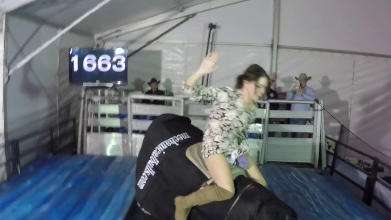 Lauren rides the Superbull at the WNFR 1663
