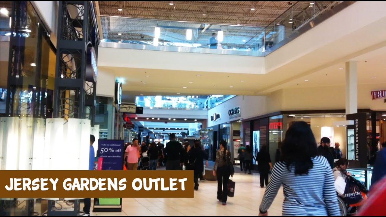 &iexcl;Compras en el Outlet m&aacute;s grande! NYC | Craftingeek Vlog