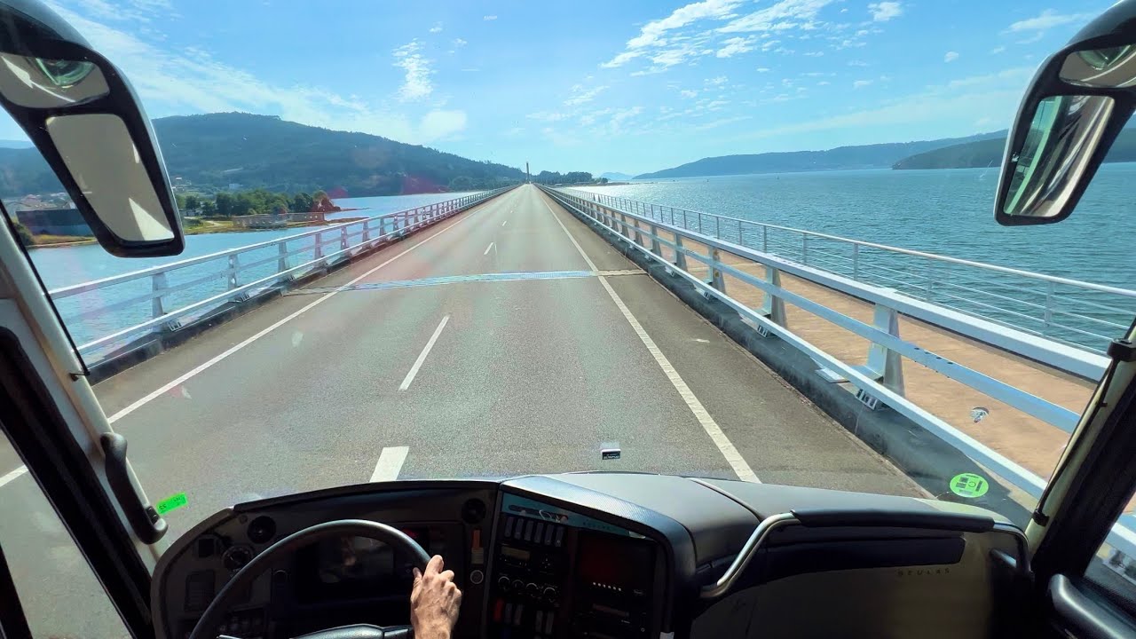 Sobrevolando la Ría de Noia | Conduciendo Autobús VOLVO B11R 480 Euro6 Beulas Aura 13 Metros