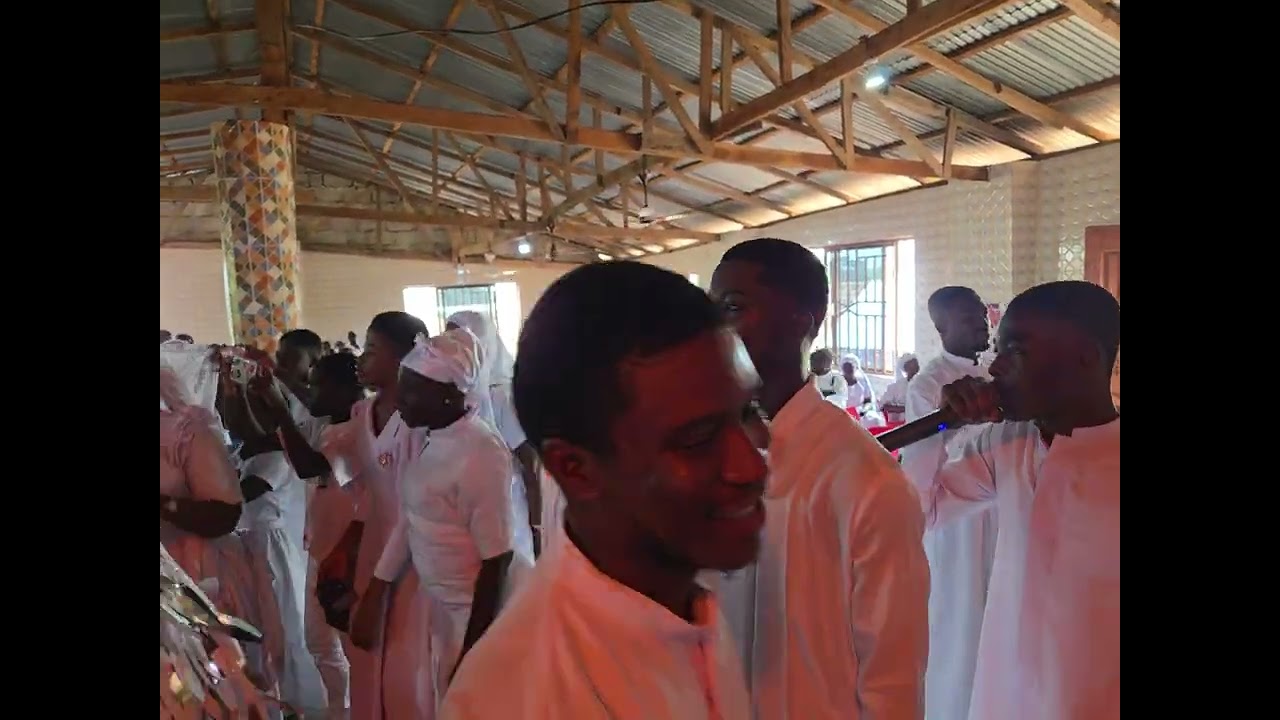 AWURADE AY3 BI ===God is incontrol singers=== 0548271610