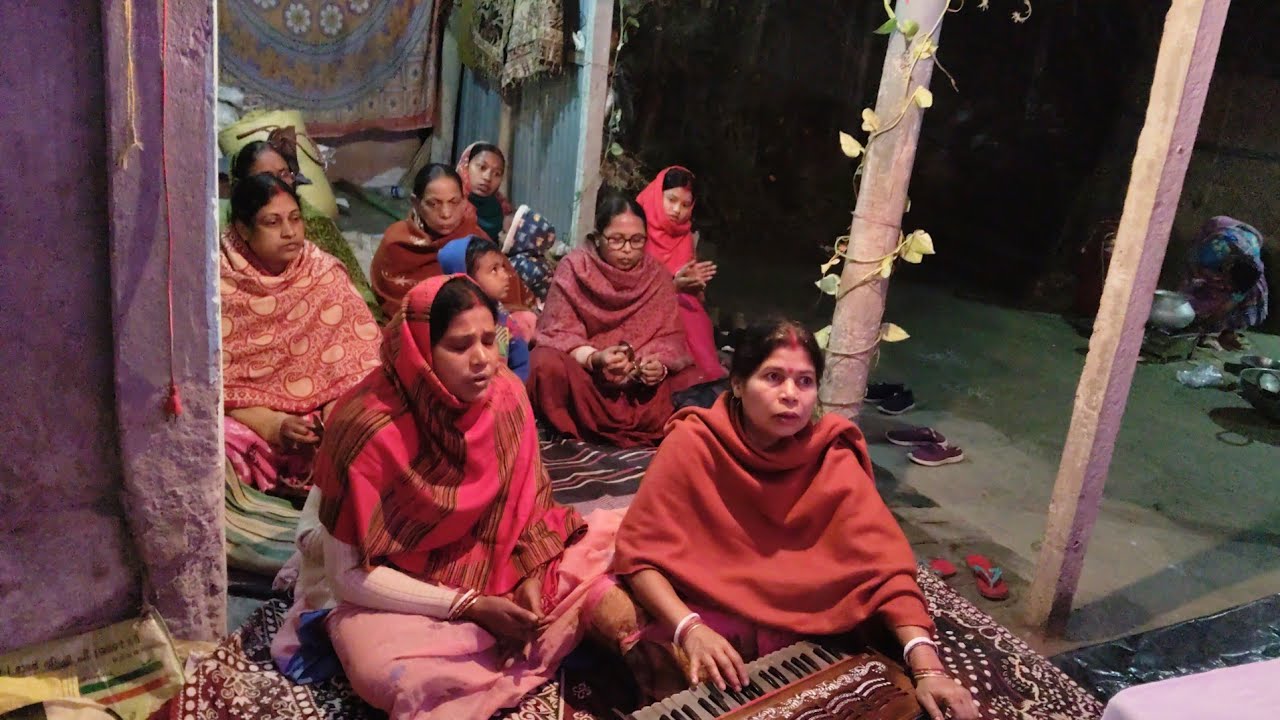তোমার চরণধূলি ছাড়া চাইনা কিছু আমি