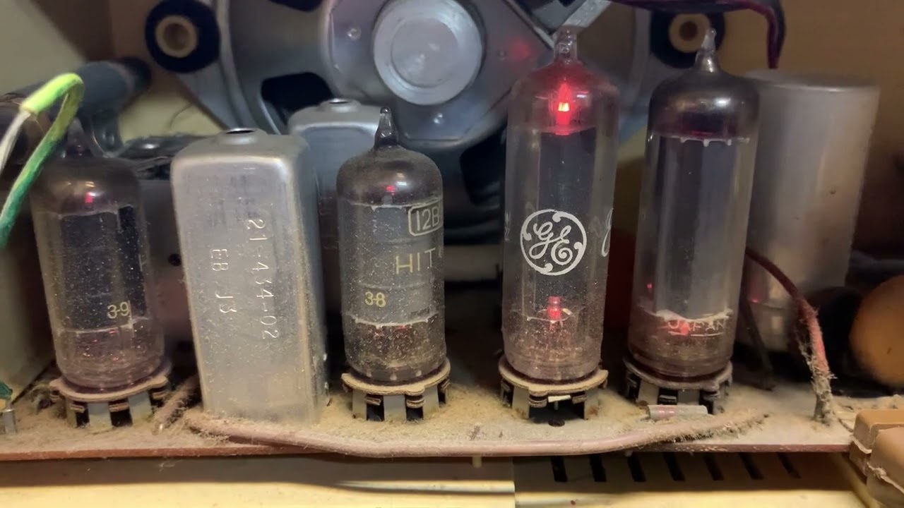 Analysis of a super CHEAP AA5 radio