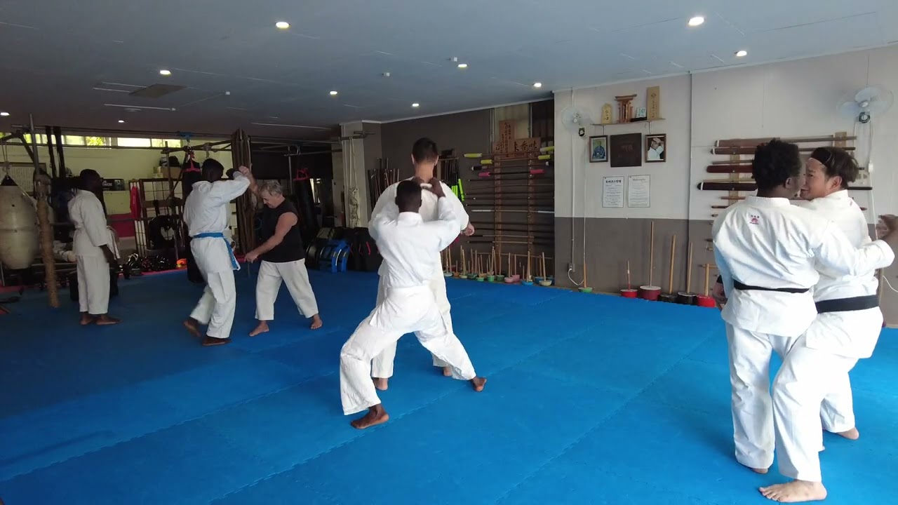 Naihanchi kata based application practice - a short insight
