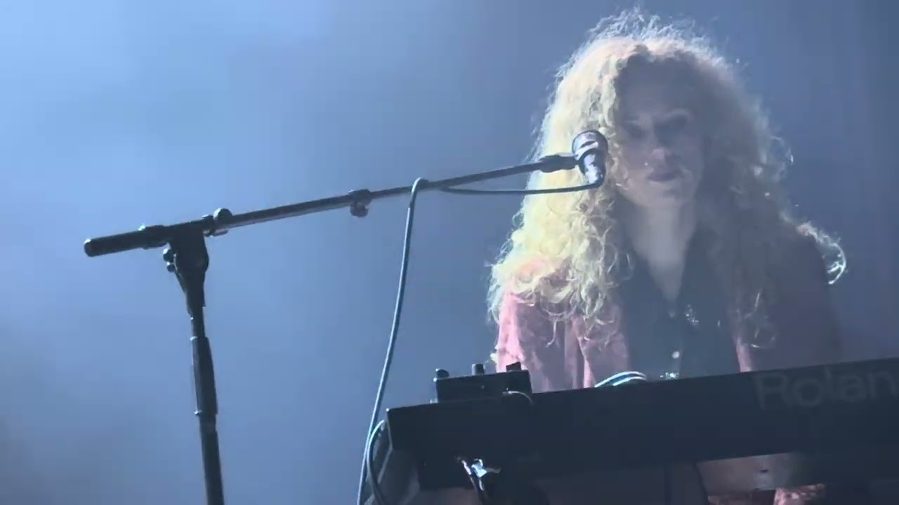Dressed Like Boys [[Live at De Roma Antwerpen 08-12-2023]]