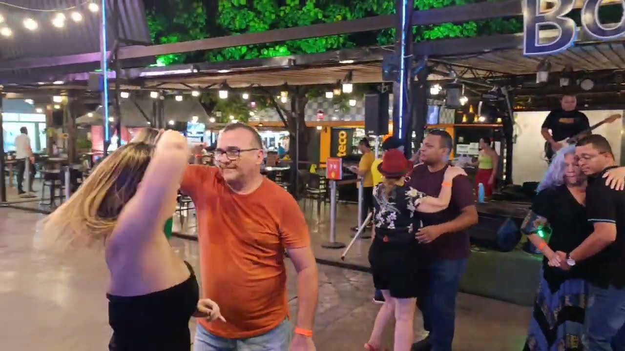 FORRÓ QUE SE GARANTE AO VIVO NO BOTECO DO IMPRENSA ALDEOTA FORTALEZA GUITARRADAS