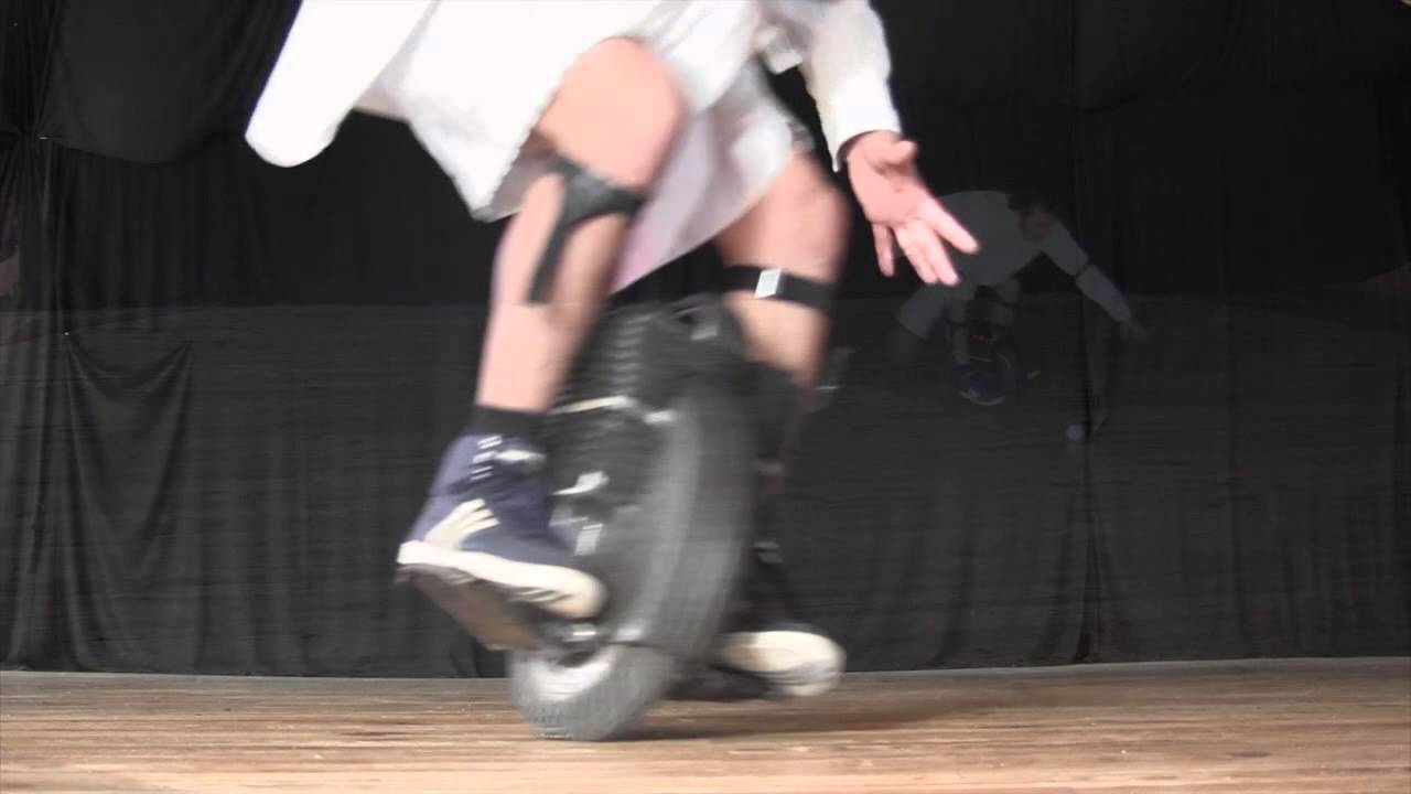 Cirque Hirsute - création solo 2016 - le Flâneur