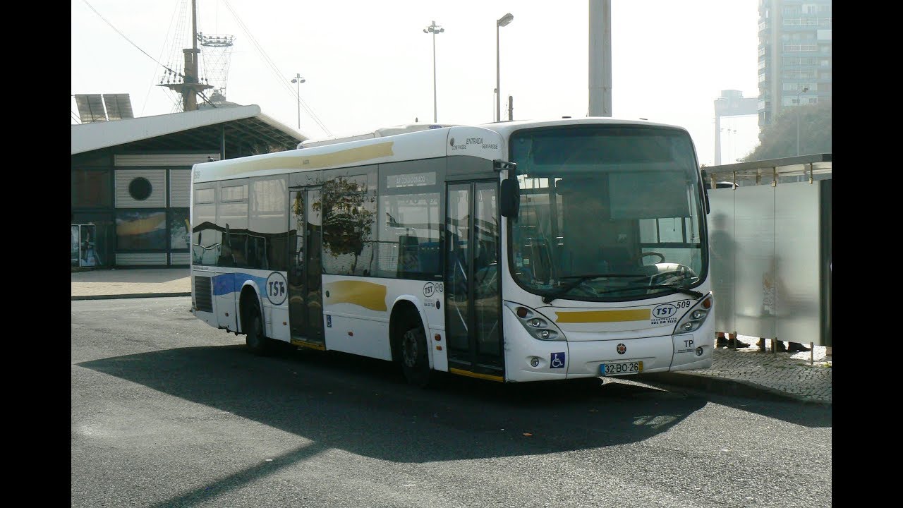 TST - autocarros com antigas cores