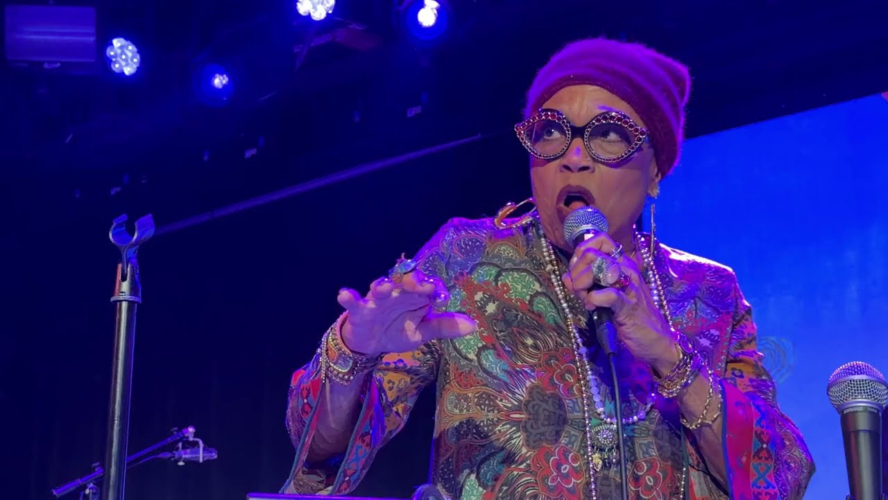 Dee Dee Bridgewater performs 