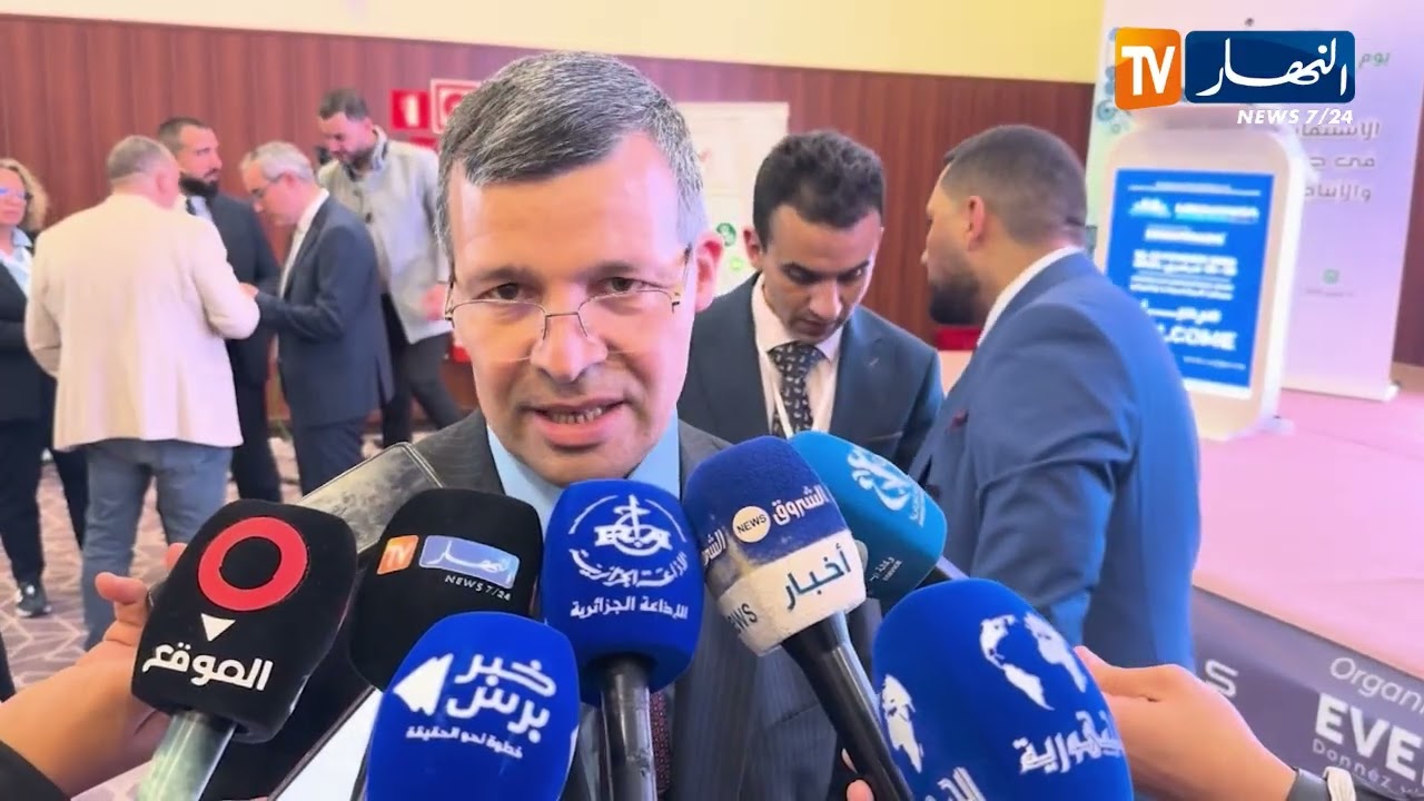 وهران / يوم دراسي حول الاستثمار المنتج في خدمة المناولة والإدماج الصناعي