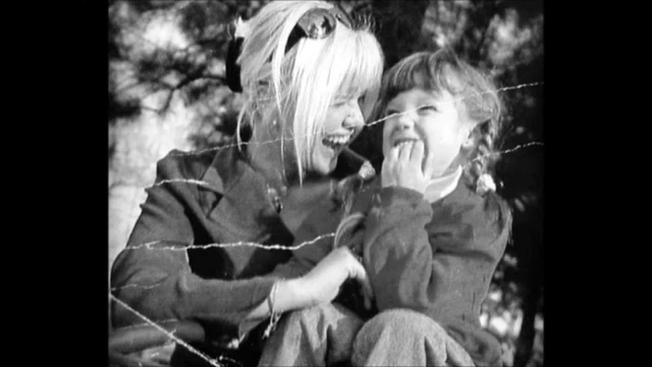 Feliz cumpleaños Barbie. (20 años)