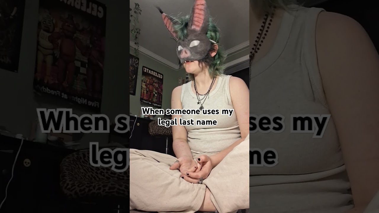 uhm. #furry #therian #mask #bat #batfurry #battherian #batmask #therianmask #furrymask